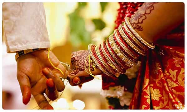 పెళ్లి కి కూడా అప్పిస్తాం: బజాజ్ ఫిన్సర్వ్!