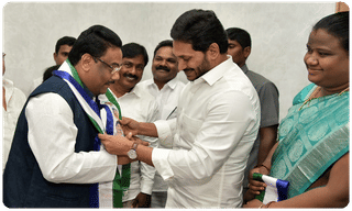 కాంచీపురంలో మరో దారుణం.. అత్యాచారం చేసి ఉరితీసిన..!