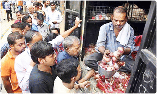 భాష కాదు ముఖ్యం..! ఇంగ్లీష్ మీడియంపై స్పందించిన రంగరాజన్‌