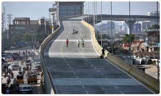 ఆరోగ్య సేవలకు నిధులు పెంచండి.. భారత సంతతి డాక్టర్ వేడుకోలు