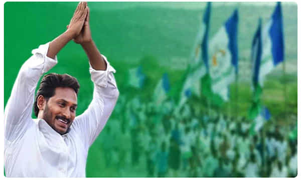 వారం ముందే జగన్ బర్త్డే హంగామా..తెలుగు రాష్ట్రాల్లో భారీ కటౌట్లు, ఫ్లెక్సీలు