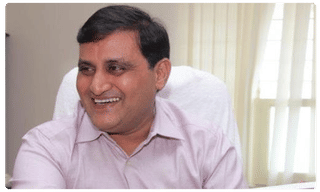 సీనియర్ హీరో తండ్రి కన్నుమూత.. కడసారి చూపైనా దక్కుతుందా?