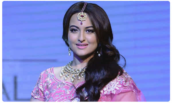 ఆ వార్తల్లో నిజం లేదు..సోనాక్షి క్లారిటీ