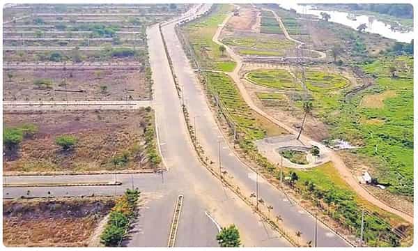 ఉప్పల్ భూముల ధరలకు రెక్కలు.. గజం రూ. 80 వేలు!