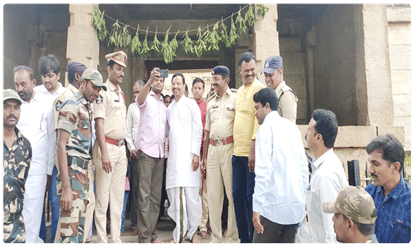 సెల్ఫీస్టార్గా సీపీ సజ్జనార్..!