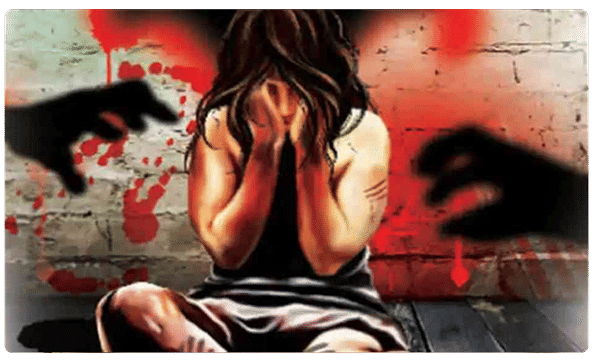 వివాహితపై గ్యాంగ్ రేప్.. వీడియో తీసి బ్లాక్ మెయిల్..!