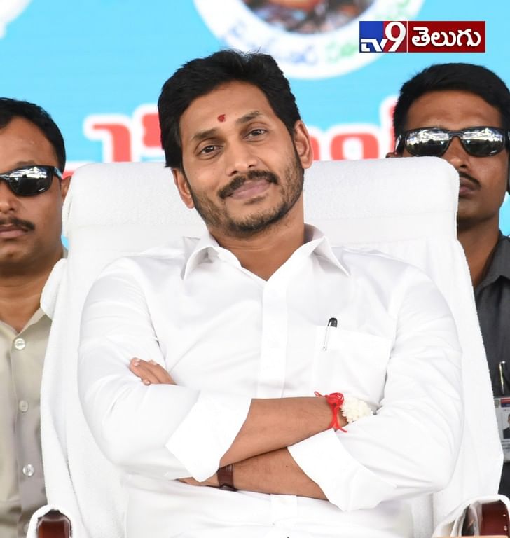 “నేతన్న నేస్తం’ పథకాన్నిప్రారంభించిన సీఎం జగన్‌