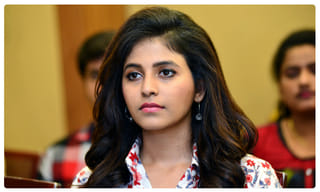 ఢిల్లీలోని జామియా వర్శిటీ వద్ద కాల్పుల కలకలం!