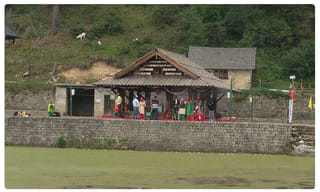 బ్రేకింగ్ : జన్మభూమి ఎక్స్‌ప్రెస్‌లో మంటలు..