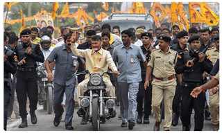 విక్రమాదిత్య నుంచి విజయవంతంగా ‘తేజస్’ టేకాఫ్!