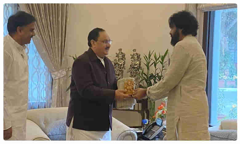 బ్రేకింగ్: బీజేపీ అధినేతతో పవన్ కల్యాణ్ భేటీ