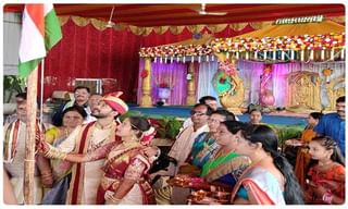 వాలంటీర్ చేతివాటం..’అమ్మ ఒడి’ డబ్బు స్వాహా..