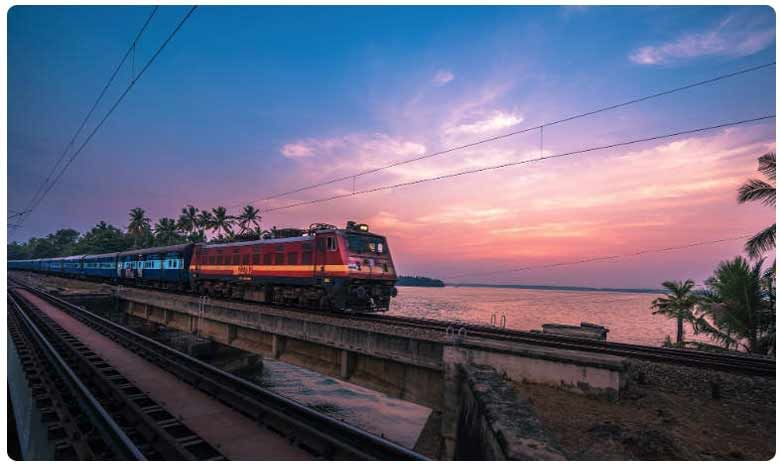 Indian railways: రైలు ప్రయాణంలో సమస్యలా? ఈ యాప్‌తో చెక్..!
