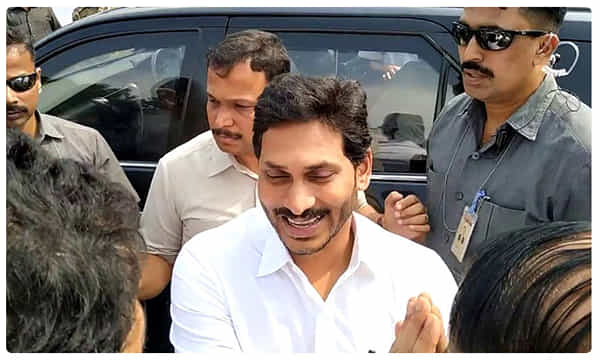 Breaking: సడన్గా ఢిల్లీకి జగన్.. ఇదే రీజన్