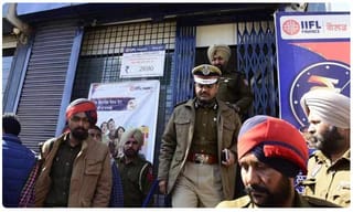 H1B VISA:  USA..ముగుస్తున్నహెచ్ 1 బీ వీసా గడువు.. భారతీయ విద్యార్థుల్లో గుబులు