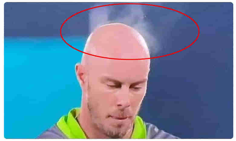 స్టార్ క్రికెటర్ తలలోనుంచి పొగలు..ఇదేం విచిత్రం..!