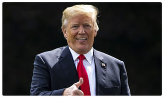 ట్రంప్ పై ఫైర్.. ప్రసంగ ప్రతిని చించేసిన పెలోసీ