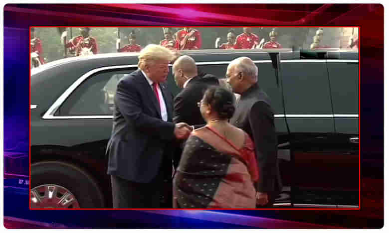 Trump India Visit: సర్ ! ప్లీజ్ ! వెల్ కమ్ !.... అగ్రరాజ్యాధినేతకు రాష్ట్రపతి సాదర స్వాగతం
