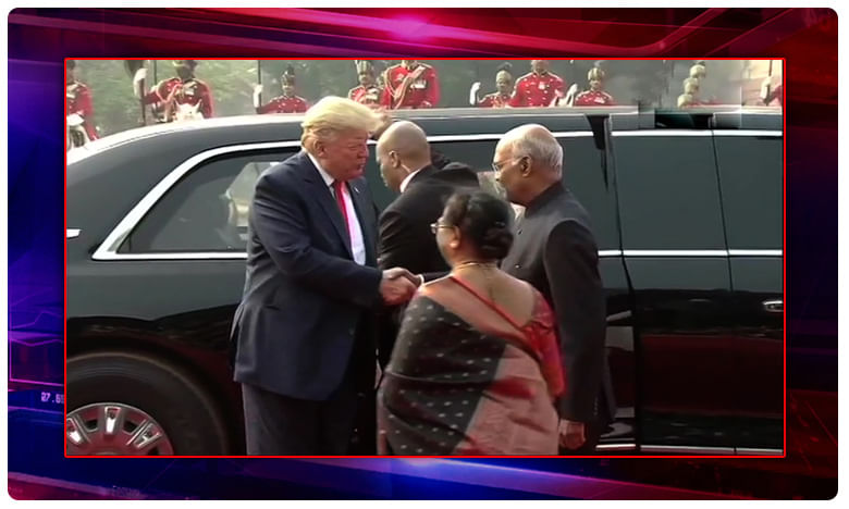 Trump India Visit: 'సర్ ! ప్లీజ్ ! వెల్ కమ్ !'.... అగ్రరాజ్యాధినేతకు రాష్ట్రపతి సాదర స్వాగతం