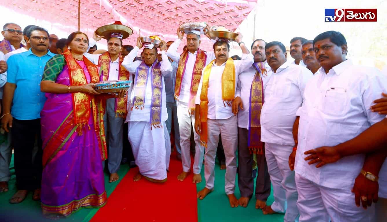 దుర్గ భవానీ ఆలయాన్ని సందర్శించిన మంత్రి హరీష్ రావు…