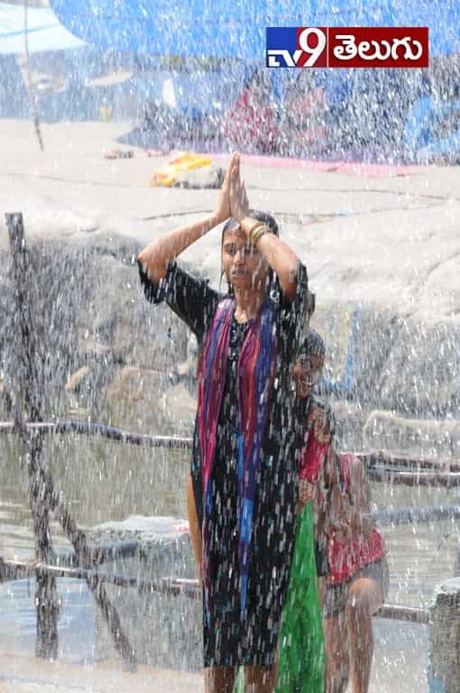 దుర్గ భవానీ ఆలయాన్ని సందర్శించిన మంత్రి హరీష్ రావు…
