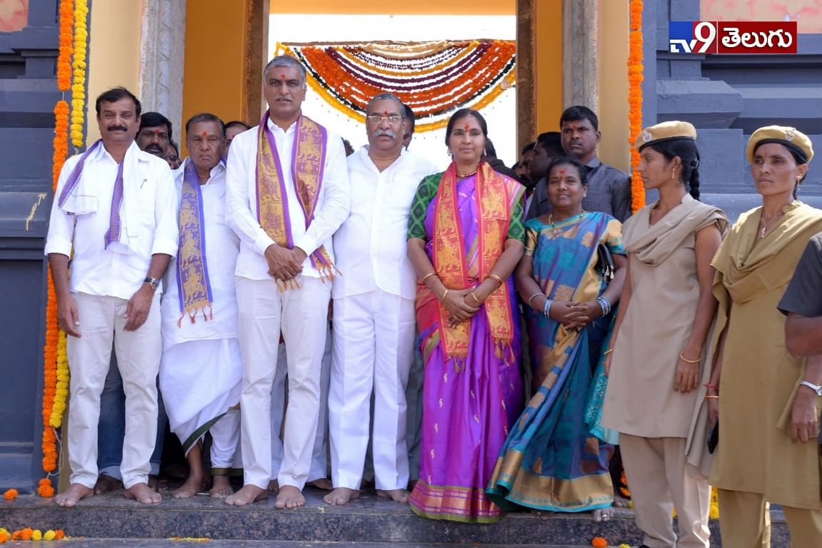 దుర్గ భవానీ ఆలయాన్ని సందర్శించిన మంత్రి హరీష్ రావు…