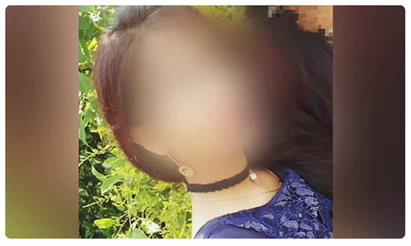ప్రేమోన్మాది ఘాతుకం.. పట్టపగలే పెట్రోల్ పోసి..!