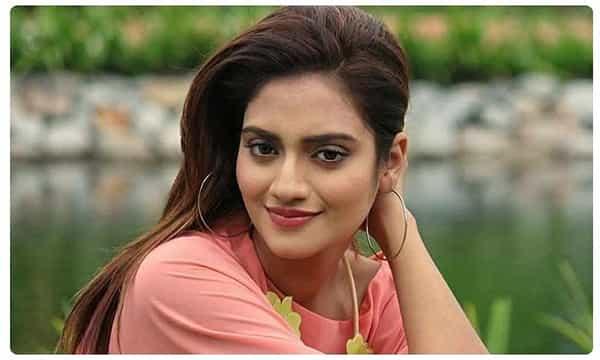 బెంగాలీ మూవీలో గ్లామరస్ ఎంపీ..దర్శకుడు మంత్రి !