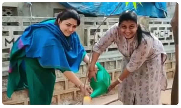 Green India Challenge: మొక్కలు నాటిన రోజా, ఖుష్బూ.. ఎవరెవరికి సవాల్ విసిరారంటే..!