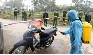 కరోనాపై పోరాటం: సాయిబాబా సంస్థాన్ ట్రస్ట్ భూరి విరాళం.. టీటీడీ మాటేంటి..!