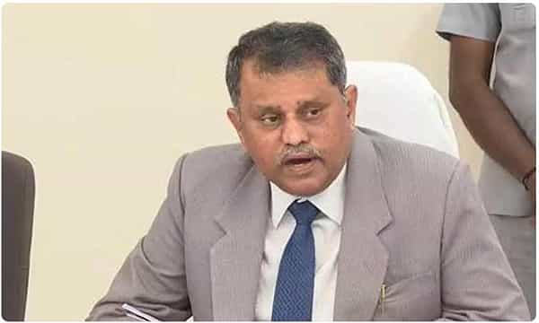 ఏపీ హింసాత్మక ఘటనలపై ఈసీ సీరియస్.. ఆ జిల్లాల కలెక్టర్లు, ఎస్పీలను వెంటనే..
