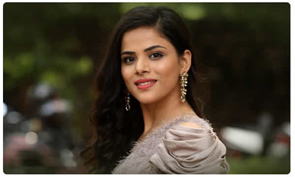 ఫ్లాష్ న్యూస్.. ఐయామ్ సేఫ్.. హీరోయిన్ మెసేజ్