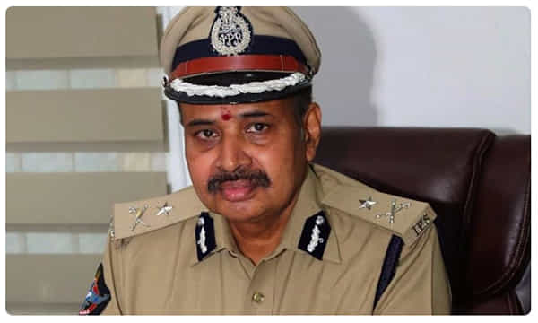 లాక్డౌన్ పాటిస్తారా. లాకప్లో ఉంటారా..!