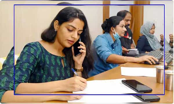 స్టార్ హీరోయిన్ గొప్ప మనసు..కరోనా హెల్ప్లైన్ సెంటర్లో పనిచేస్తూ ప్రజలకు సేవ..
