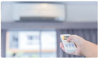 కరోనా చికిత్స కోసం.. ఆర్టీసీ బస్సులో మొబైల్ క్లినిక్‌‌..