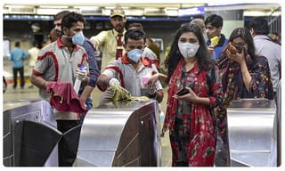 వరుడు ఐసోలేషన్‌లో.. వధువు క్వారంటైన్‌లో.. గ్రామం కంటైన్మెంట్ జోన్‌లో..!