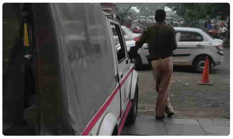 ఢిల్లీలో దారుణం.. అత్త, మామలను కడతేర్చిన కోడలు..