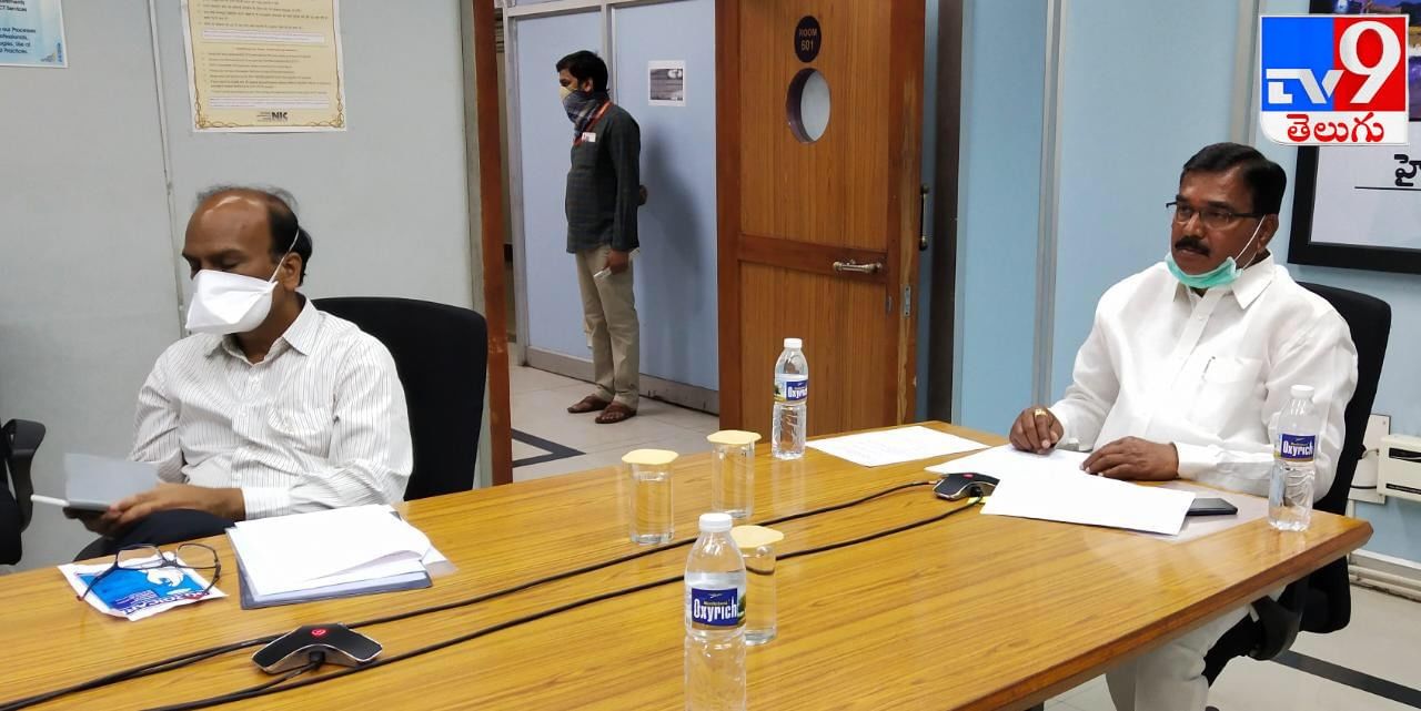 ధాన్యం కొనుగోలు కేంద్రాలను ప్రారంభించిన మంత్రి నిరంజన్ రెడ్డి