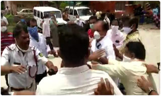 షాకింగ్‌ ఘటన.. ఒకే ఇంట్లో ఐదు మృతదేహాలు..!