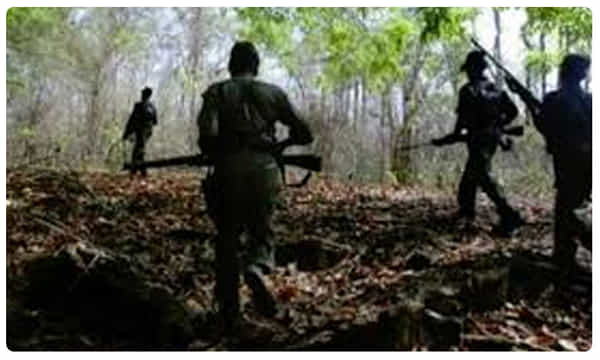 కాల్పులతో మార్మోగిన గచ్చిరోలి