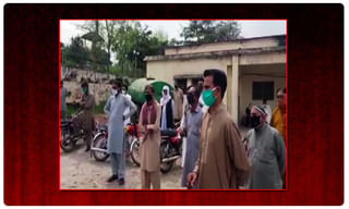 ఆ రెండు భయాలతో అడవుల్లోకి పారిపోతున్న అక్కడి ఆదిమ తెగ..!