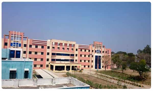RIMS Hospital: కాలం చెల్లిన మందుల ఘటన.. రిమ్స్లో ముగ్గురు ఉద్యోగుల సస్పెండ్..