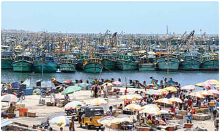 ఉత్తర‌ప్రదేశ్‌లో చిక్కుకున్న 37 మంది రాజమండ్రి వాసులు