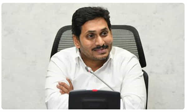 ఏపీ ప్రజలకు గుడ్న్యూస్: వైద్యశాఖలో ఖాళీల భర్తీకి గ్రీన్ సిగ్నల్