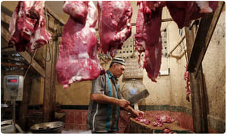 అదిరిపోయే ఆఫర్.. ఇంటి పట్టునే ఉంటే ఒక కోడి, పది కోడిగుడ్లు ఫ్రీ..