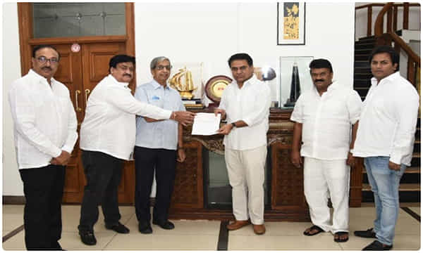 కరోనాపై యుద్ధం.. సీఎం రిలీఫ్ ఫండ్కు విరాళం మిచ్చిన టీఎస్ ఫిల్మ్ ఛాంబర్