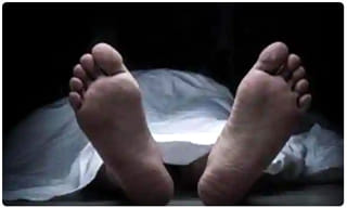 రంగనాయక సాగర్ నీటి విడుద‌ల‌..కాల్వ‌లో ఈత కొట్టిన ఏంపీ, ఎమ్మెల్యే