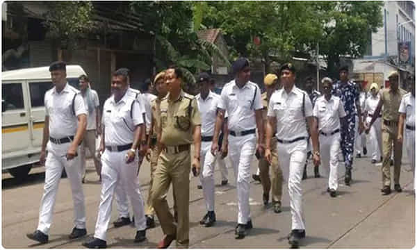 కట్టలు తెంచుకున్న ఆగ్రహం.. డీసీపీపై 500 మంది కానిస్టేబుళ్ల దాడి