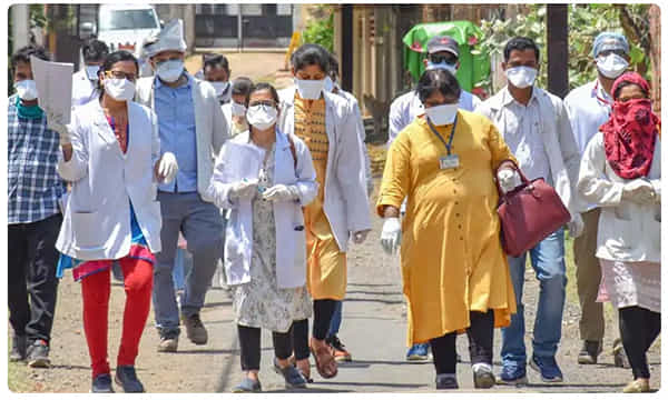 కరోనా అలర్ట్: భారత్లో సామూహిక వ్యాప్తి ముప్పు..?