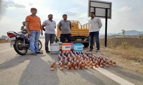 కూలింగ్ వాటర్ క్యాన్ తో లిక్కర్ సఫ్లై..!